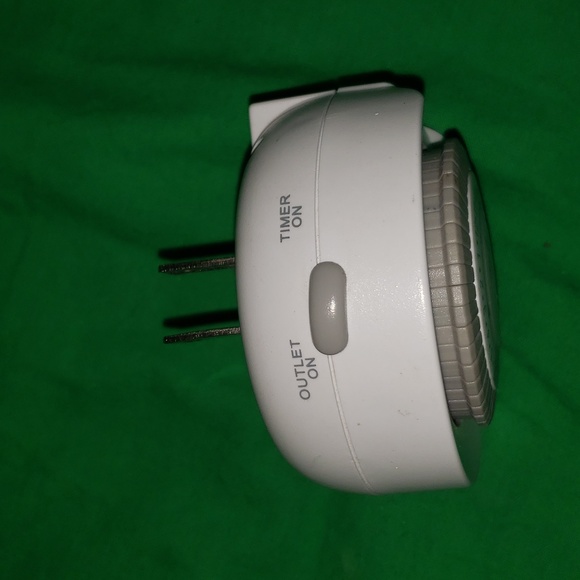 Woods Indoor Mechanical Timer Model TN300 - Picture 3 of 4